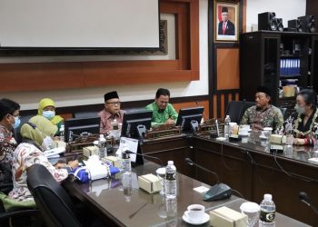 Komisi E Perdalam Materi Raperda Ketenagakerjaan di Jatim