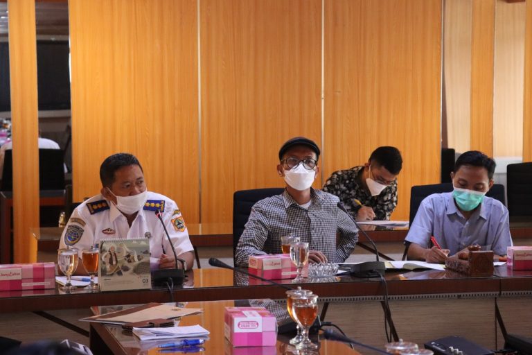 DPRD Serap Aspirasi Pengemudi Truk