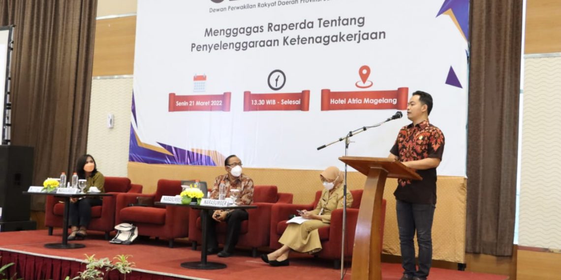 Raperda Ketenagakerjaan Beri Kewenangan Besar Pemerintah Bela Buruh