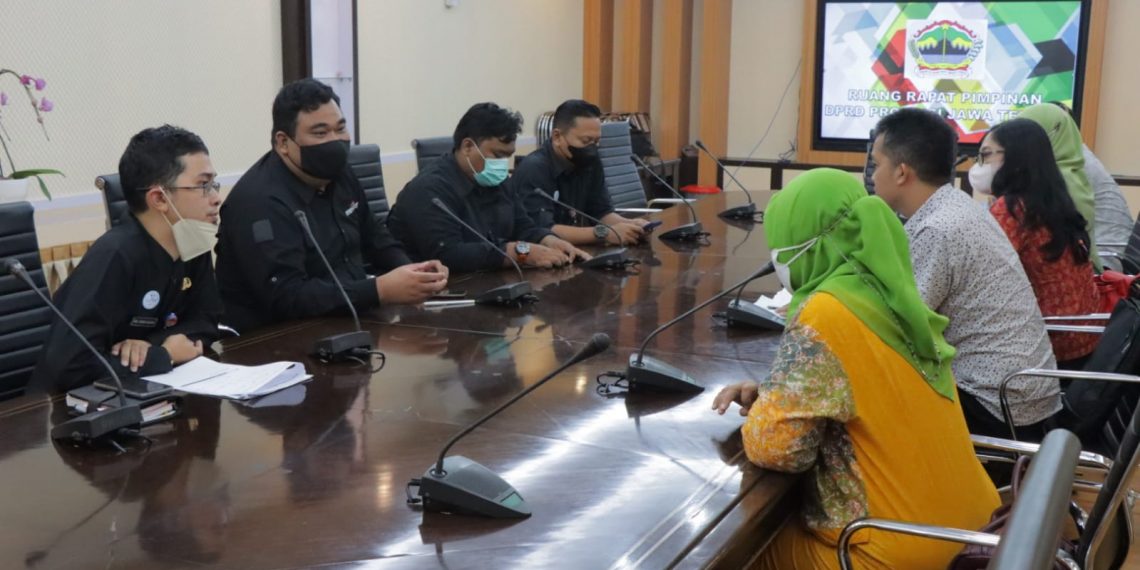 Setwan Karanganyar Belajar Kehumasan di Gedung Berlian