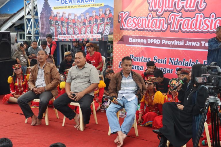 MEDIA TRADISIONAL: Tari Ndolalak Tumbuh Subur di Kawasan Dieng