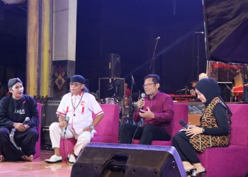 MEDIA TRADISIONAL : Jaga Eksistensi “Sri Panggung” Seni Lengger