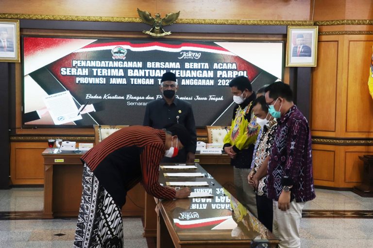 Sembilan Parpol di DPRD Jateng Terima Bantuan Keuangan