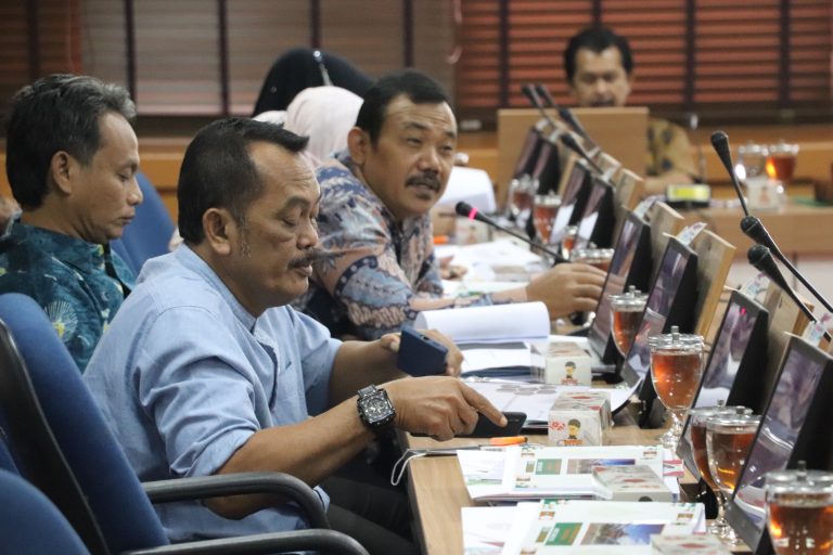 Komisi C Gelar Rapat Kinerja BUMD