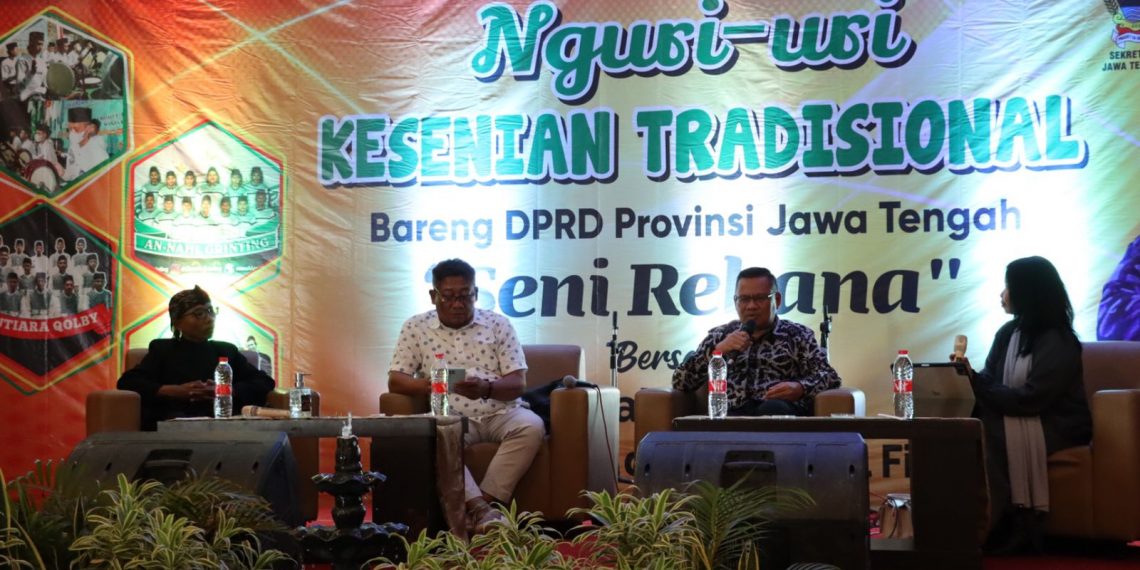 MEDIA TRADISIONAL: Seni Hadroh Brebes, Tradisional yang Kekinian
