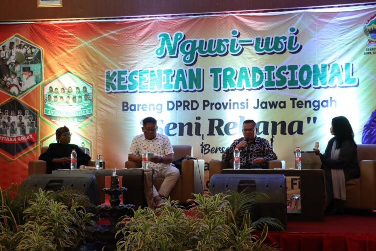 MEDIA TRADISIONAL: Seni Hadroh Brebes, Tradisional yang Kekinian