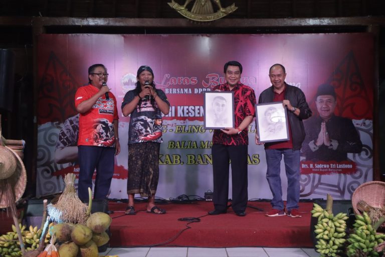MEDIA TRADISIONAL: Jaga Kesenian Khas Banyumas secara Konkret