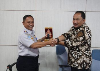 Komisi D Jajaki Pengelolaan Angkutan Umum Massal Kota Cirebon