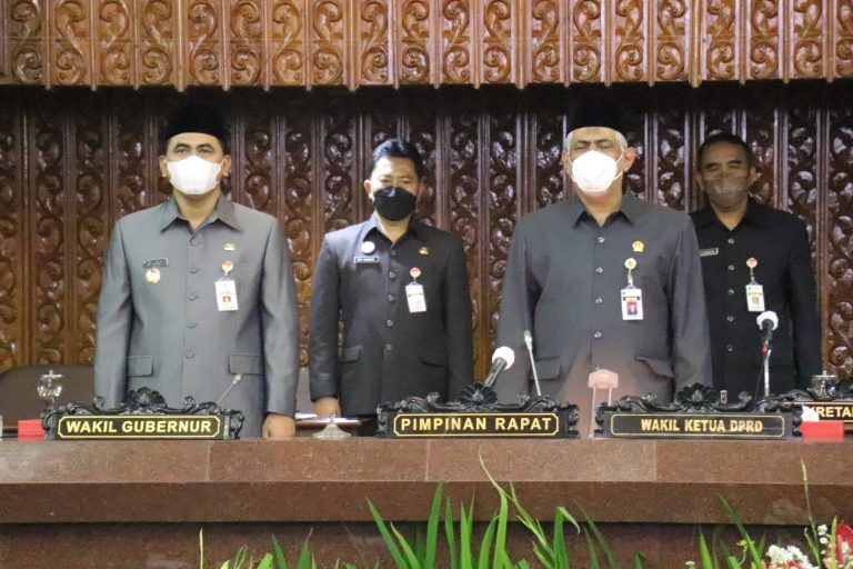 RAPAT PARIPURNA: Raperda Pemenuhan Hak Penyandang Disabilitas
