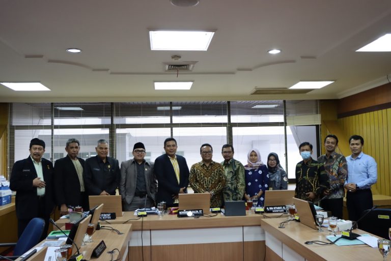 Komisi A Rakor bersama Bawaslu Bahas Pilgub Jateng