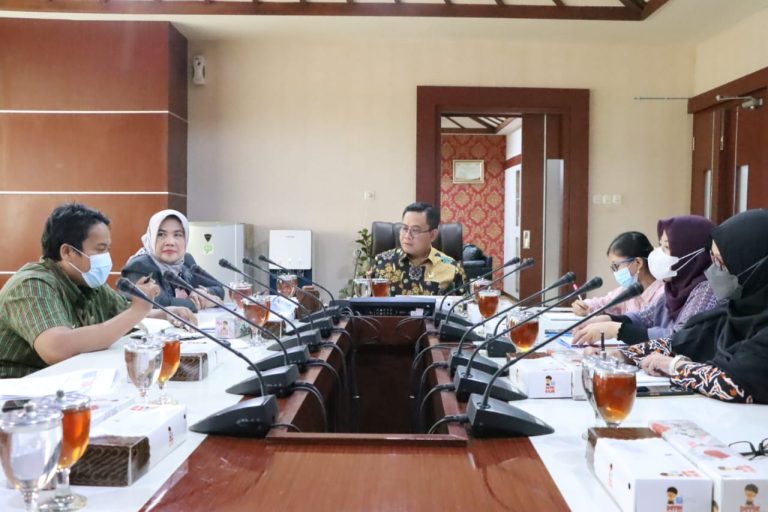 Penting, Penggunaan Tata Bahasa yang Efektif