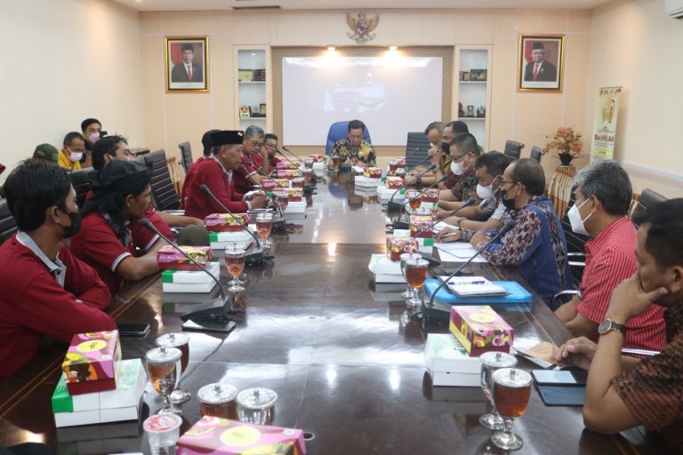 Petani Rawa Pening Mengadu ke Dewan soal Dampak Revitalisasi