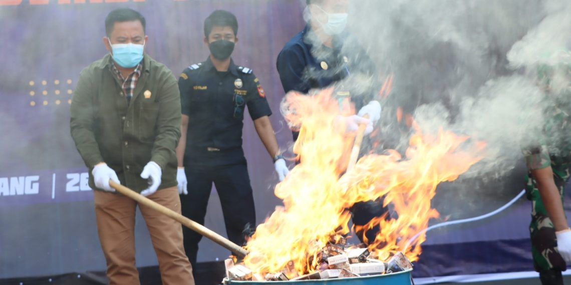 Sukirman Minta Pemerintah Permudah Penerbitan Izin Cukai Rokok