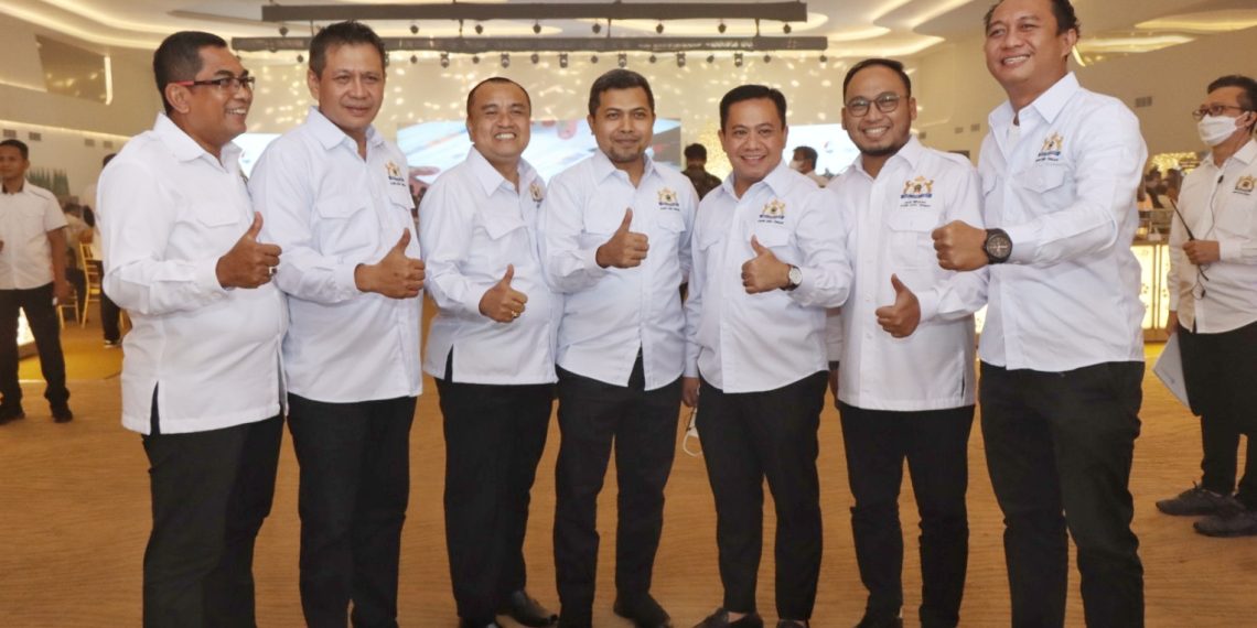 Pimpinan dan Anggota DPRD Turut Dilantik Jadi Keanggotaan Kadin Jateng