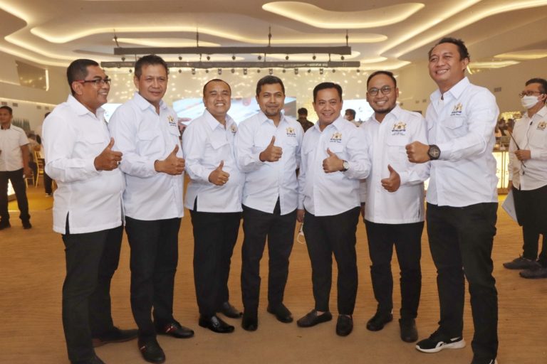 Pimpinan dan Anggota DPRD Turut Dilantik Jadi Keanggotaan Kadin Jateng