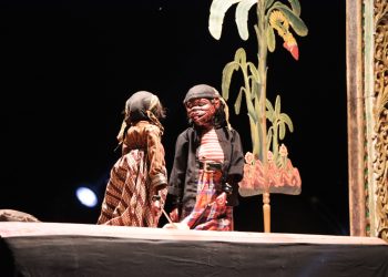 MEDIA TRADISIONAL: Ayo, Lestarikan Wayang Santri Bumijawa Tegal 