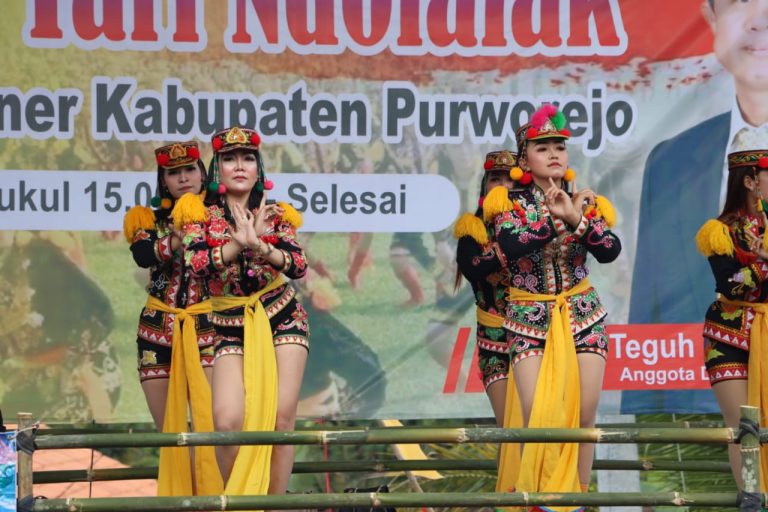 MEDIA TRADISIONAL: Lestarikan Ndolalak, Perlu Sinergi Dewan Kesenian & DPRD