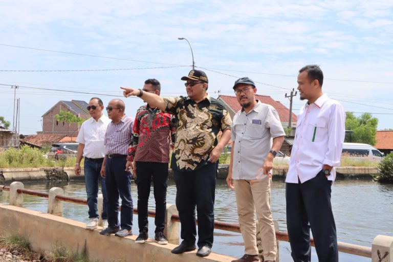 Komisi D Tinjau Penguatan Tebing Sungai Bremi