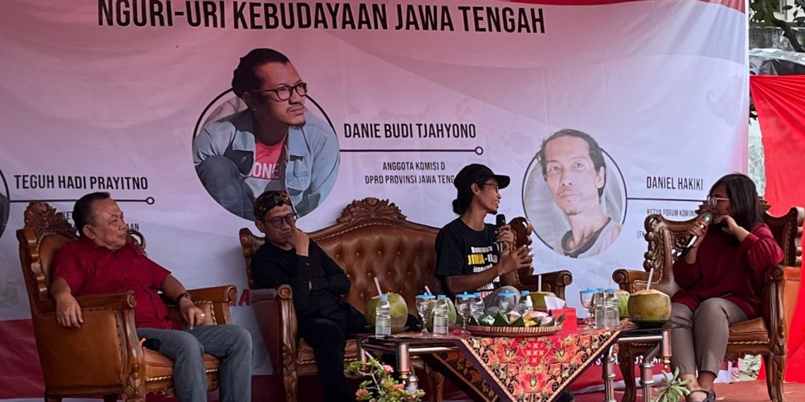 MEDIA TRADISIONAL: Inovasi Jangan Rusak Kekhasan Seni