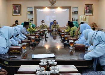 Siswa SMK Maarif NU Tirto Kunjungi Gedung Berlian DPRD