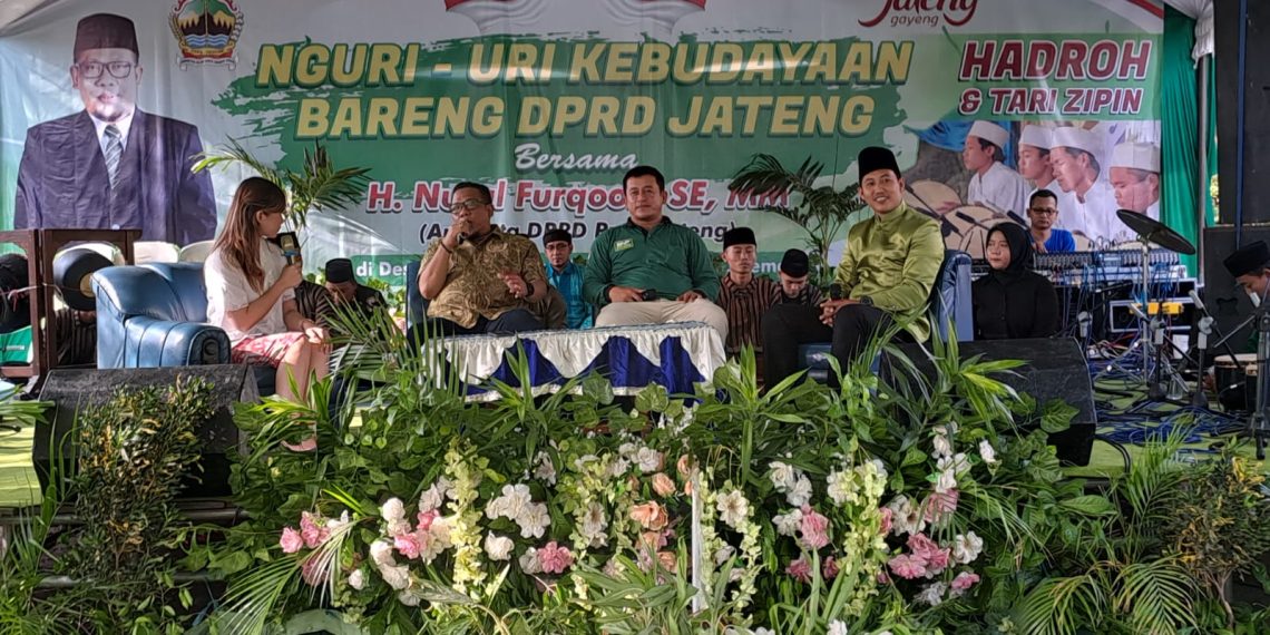 MEDIA TRADISIONAL: Hadrah Berkembang Pesat di Bumi Wali