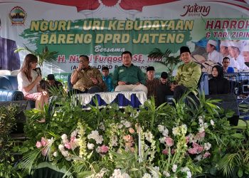 MEDIA TRADISIONAL: Hadrah Berkembang Pesat di Bumi Wali