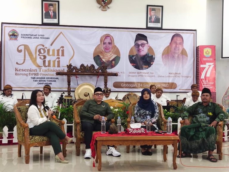 MEDIA TRADISIONAL: Kesenian Tradisional Perlu Dihidupkan