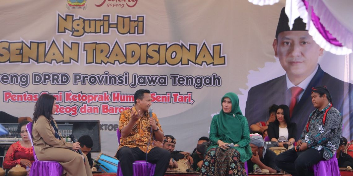 MEDIA TRADISIONAL: Tari Reog dan Barongan, Kekayaan Budaya Blora