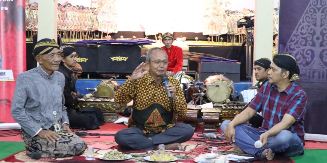 MEDIA TRADISIONAL: Pelibatan Generasi Muda dalam Nguri-uri dan Ngurip-uripi Kebudayaan