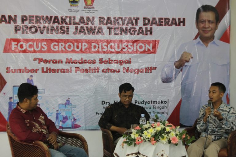 FOCUS GROUP DISCUSSION: Medsos Bisa Bangun Pencitraan Politikus