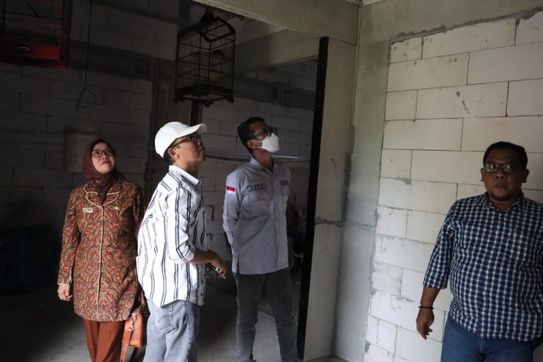 Komisi D Lihat Rumah Penerima Program BSPS Disperakim