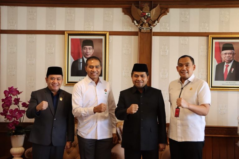Pimpinan DPRD Beramah-tamah dengan Kajati Jateng