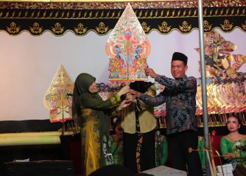 MEDIA TRADISIONAL : Wayang Kulit, Kesenian Paling Digemari di Kebumen
