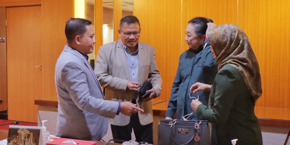 DPRD Terima Audensi Organisasi Profesi Kesehatan