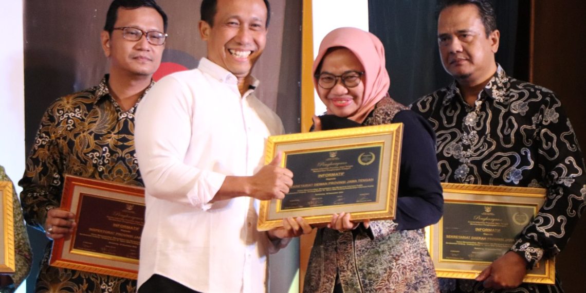 Bravo! Raih KIP Award Kategori SKPD Informatif