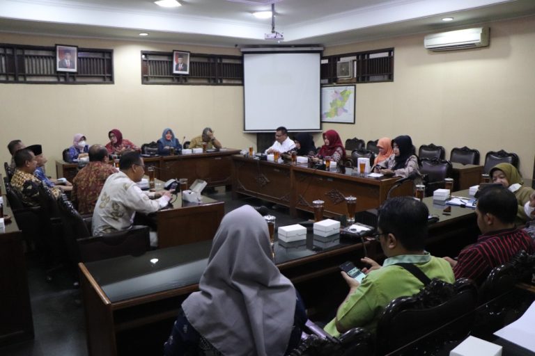 Komisi E Minta Saran Pendapat Penguatan Raperda Penyelenggaraan Ketenagakerjaan