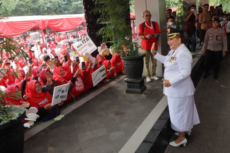 Pimwan Hadiri Pelantikan Wali Kota Semarang