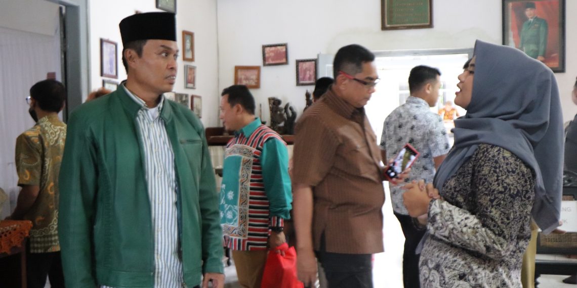 Komisi B Sambangi Istana Gebang Blitar