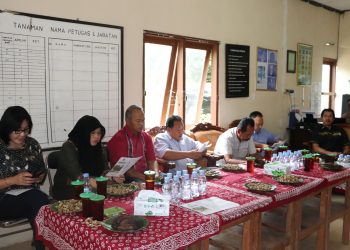 Kebun Benih Masaran Karanganyar Berupaya Kejar Target PAD