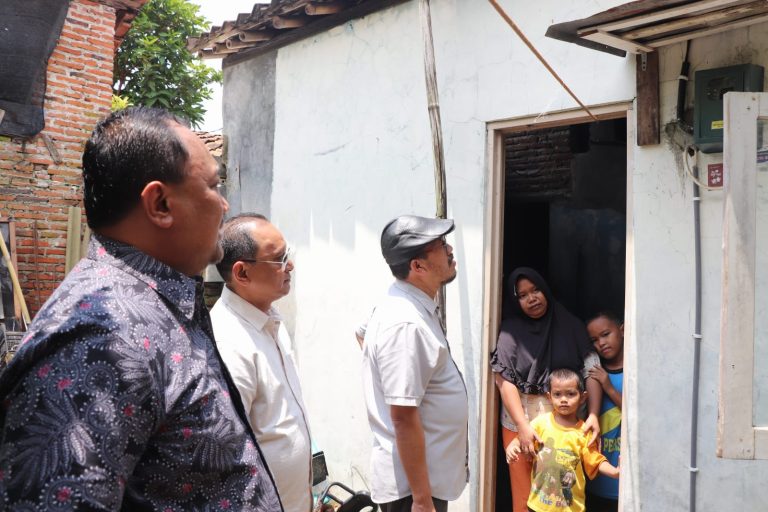 Bansos Listrik di Pagongan Kabupaten Tegal Dipantau