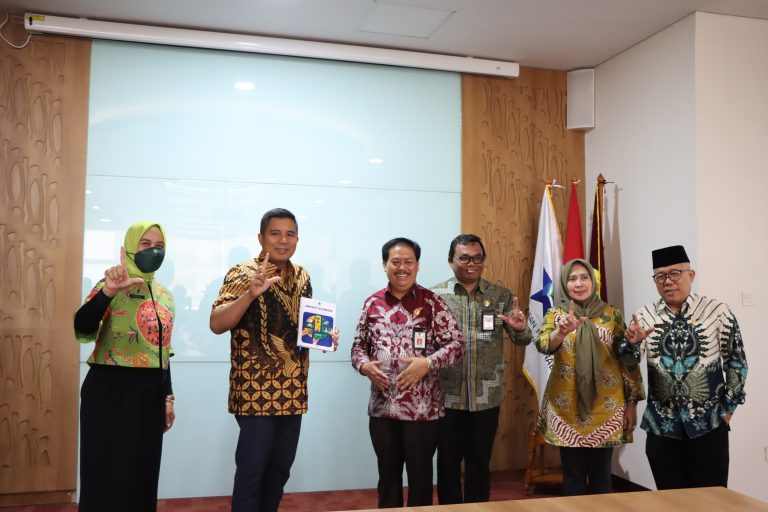 Pemerintah Diminta Perhatikan Pengembangan Perpustakaan Daerah
