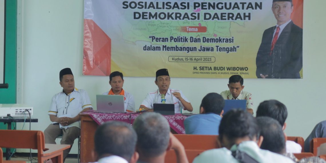 PENGUATAN DEMOKRASI DAERAH: Pentingnya Pemahaman Demokrasi Pancasila di Masyarakat