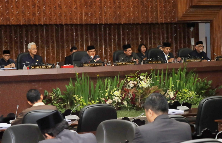 RAPAT PARIPURNA: Laporan Penutupan & Pembukaan Masa Persidangan Tahun Sidang 2022-2023