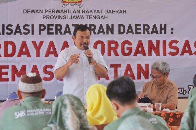 SOSIALISASI PERDA: Integritas Ormas dalam Kehidupan Bermasyarakat