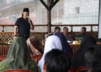 PENGUATAN DEMOKRASI DAERAH: Gotong Royong untuk Kesejahteraan Masyarakat