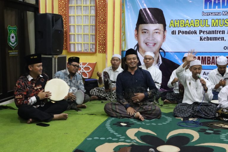 MEDIA TRADISIONAL: Kesenian Hadrah, Perkuat Ukhuwah melalui Musik Rebana