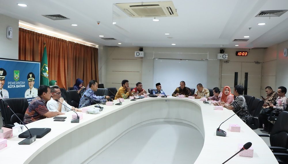 KOMISI E: Dorong Tenaga Kerja Kompetitif dan Kompeten