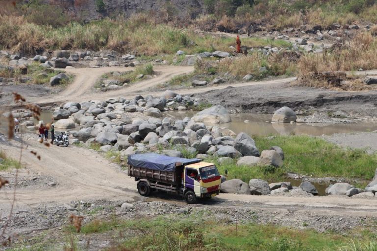 Penambangan Ilegal di Kali Gung Tegal Resahkan Warga
