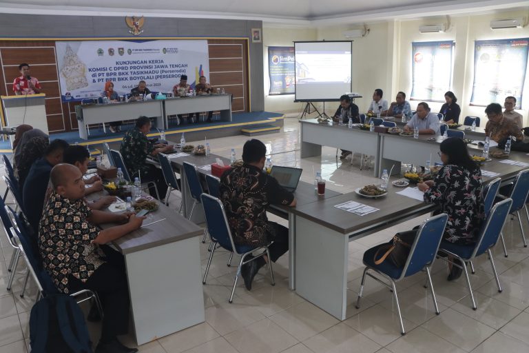 Komisi C Dorong Pengembangan Inovasi serta Jaga Kredit Macet