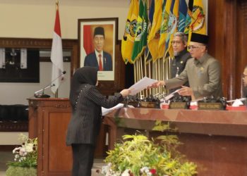 RAPAT PARIPURNA: Penjelasan Gubernur atas Nota Keuangan Perubahan APBD 2023 